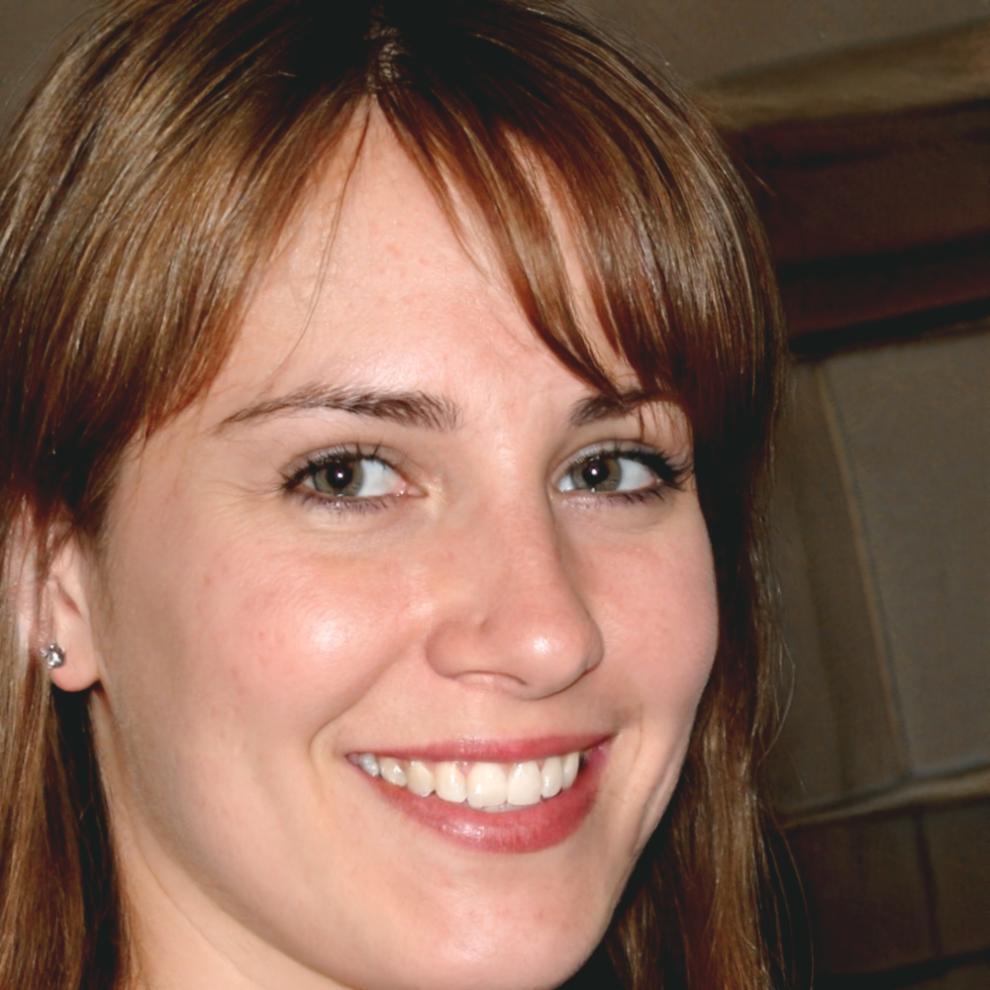 Portrait professionnel de Céleste Dubois, directrice et spécialiste en communication financière chez crysaliqent